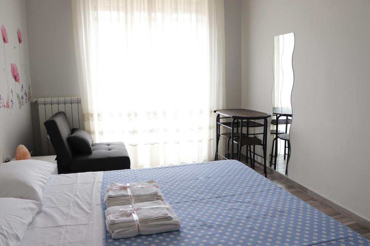 B&B Francesco Fly Νάπολη Εξωτερικό φωτογραφία